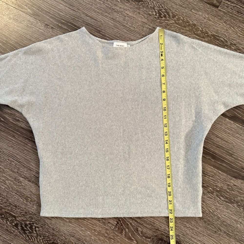 The Reset R Label Batwing Sweater - Picture 7 of 9